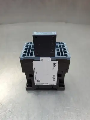 SIEMENS 3RH21312BB40 Contactor w/3RT29161BB00 Module. 4C44