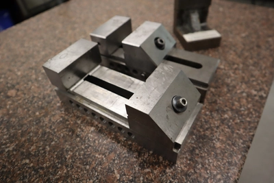 Used GENERIC GENERIC Workholding (Misc) Minnesota US | Machinesused.com #1377532