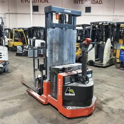 USED 2022 TOYOTA 6BWR15