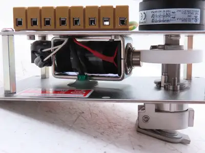 Allen Bradley 440T-MSRUE13CB Guardmaster Trapped Key Interlock Solenoid Release