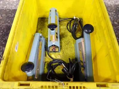 USED ULINE H163
