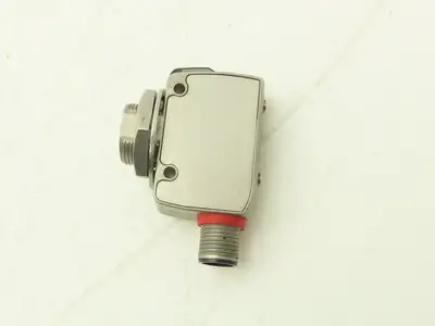 Keyence LR-ZB90CB Self-Contained CMOS Photoelectric Laser Proximity Sensor