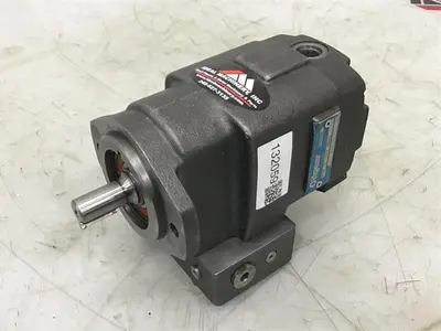 USED OILGEAR PVW 10 LSAY CNSA