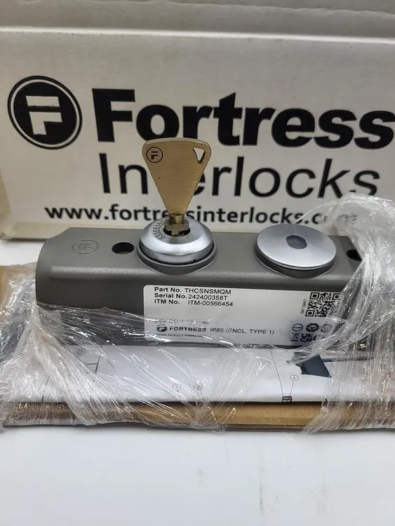 New | in-Stock FORTRESS INTERLOCKS FORTRESS INTERLOCK PT # THCSNSMQM / ITEM # 00566454 Switch Parts | ND Industrial Surplus #1217131