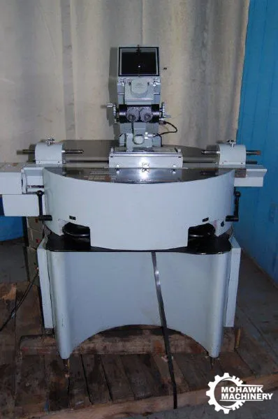 6" X 6" ZEISS (CARL) DESK-TYPE OPTICAL COMPARATOR w/MICROSCOPE - 6” X 6” SQUARE VIEWING SCREEN - FINE TABLE ADJUSTMENT - (2) CENTERS