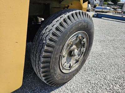 Used _UNKNOWN_ _UNKNOWN_ Internal Combustion Forklifts: Pneumatic Tire West Virginia US | Cooper Industries #1409588