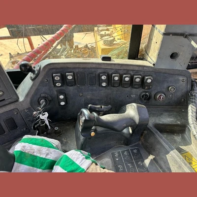 USED 2011 CATERPILLAR D11T