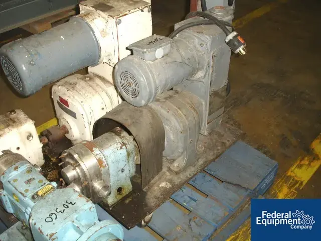 Used Waukesha Cherry-Burrell 1.5" WAUKESHA ROTARY LOBE PUMP S/S 1.5HP Pumps New York US | Federal Equipment Company #125354