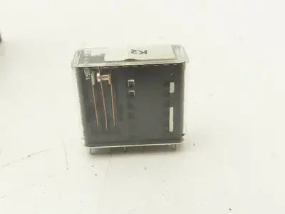 Elesta SGR282 Socket Relay With Base 24VDC 8A Lot Of 12