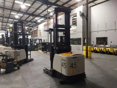 USED 2018 CROWN SP4050-30