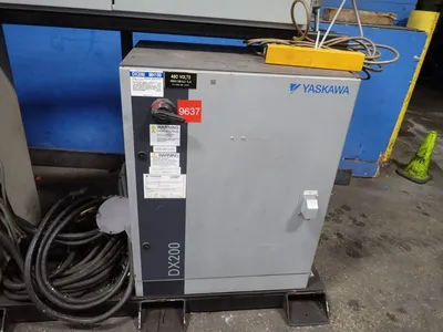 USED YASKAWA / MOTOMAN UP20 / DX200