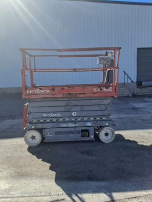 USED 2015 Skyjack SJ4632