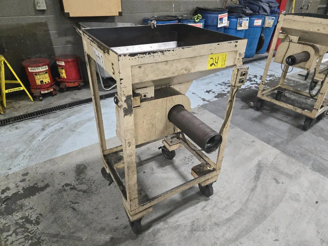 (1) Auger Hopper