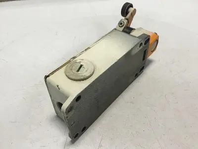 USED SIEMENS 3SE3 404-1G