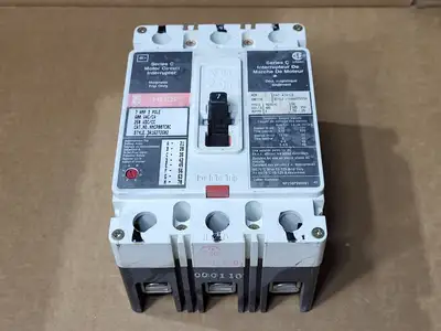 Used EATON CUTLER-HAMMER HMCP007C0C Switchgears British Columbia CA | Lenmark #477714