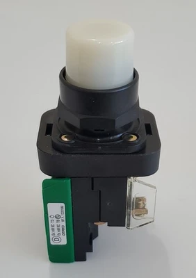 NEW Allen Bradley 800T-XAP