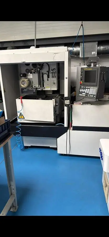 Used 2006 FANUC ROBOCUT ALPHA-0IC A04B Wire EDM CZ | Amaron s.r.o. #1543394