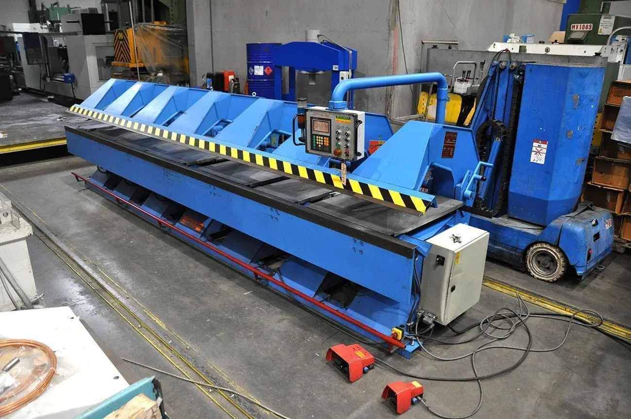 USED JORNS 6100 X 3 MM CNC