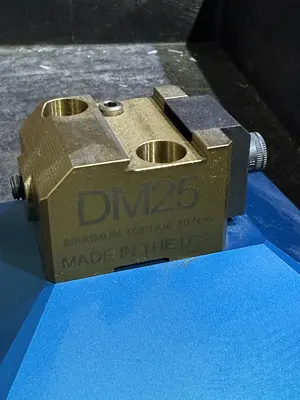 5th Axis Quick Change Fixture Plate With 5th Axis R96-DM25 Riser Plate With a 5th Axis DM25 Dovetail