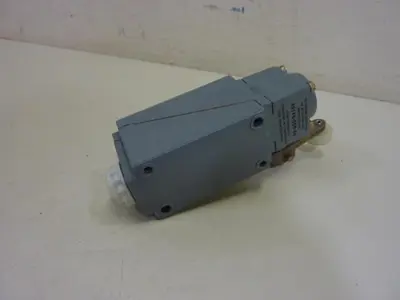 USED ALLEN BRADLEY 802T-APV SER F