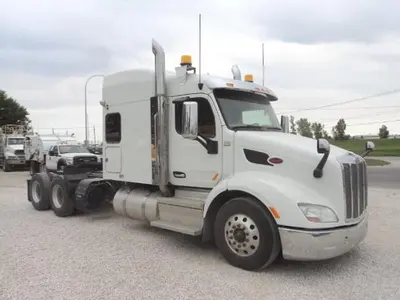 Used 2018 PETERBILT 579 Tractors & Trailers Manitoba CA | Conquest Truck & Auto Sales #1418280