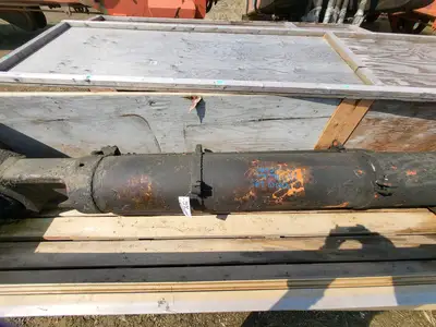 EX3600-5 FS Dump Cylinder LH