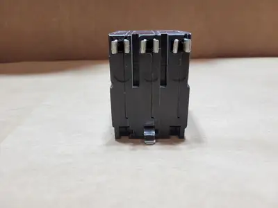 Used SQUARE D QO315 Switchgears British Columbia CA | Lenmark #913644