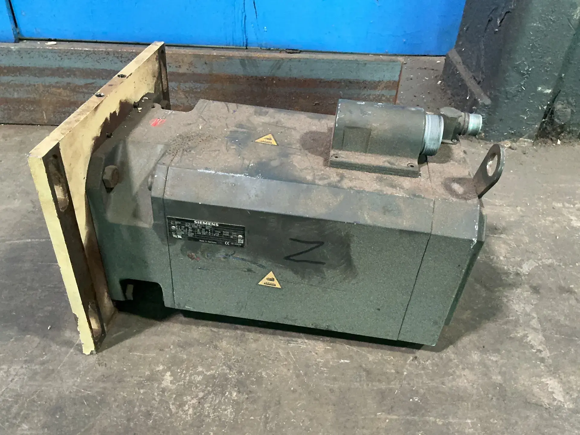 Used SIEMENS 1FT61058AF713AA2 Motors (misc) Ohio US | HGR 24 #1352727