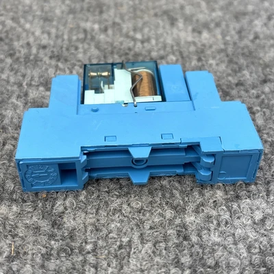 Used Finder 40.52/95.85.1 Relays & Switches California US | Davliegogo LLC #1707518