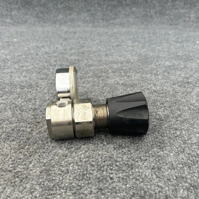 Used air products E11-N141B Air Pressure Regulators California US | Davliegogo LLC #1707749