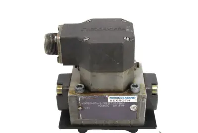 USED REXROTH 4WS2EM1-45/10B2ET315Z8BM SERVO VALVE 4WS2EM14510B2ET315Z8BM