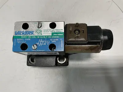 USED VICKERS DG4V-3S-2AL-M-U-HL7-60-EN490