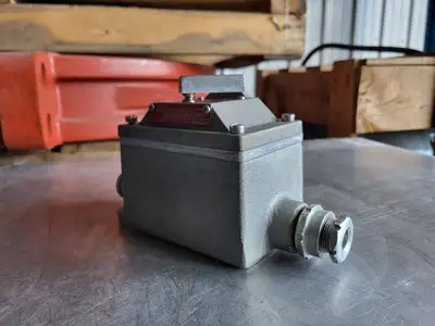 New | in-Stock CROUSE-HINDS DSFS936 SA Switchgears British Columbia CA | Lenmark #242131