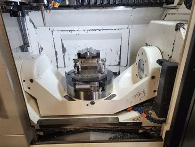 2021 OKUMA GENOS M460V-5AX Vertical Machining Centers (5-Axis or More) | Midstate Machinery (4)