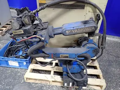 USED 2013 YASKAWA MOTOMAN MOTOMANMH6
