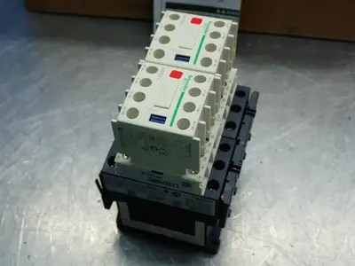 NEW SCHNEIDER ELECTRIC LC2D18REQ3827G3