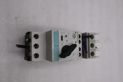 LOT OF 4     Siemens 3RV1021-1CA10 Manual Circuit Breaker 1.8-2.5A STOCK H1828