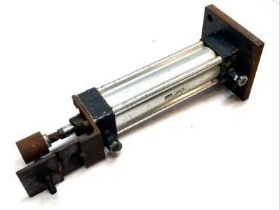 Used PARKER ISO MP CYLINDER 63 MM BORE 200 MM STROKE Pneumatic Cylinders | Maverick Industrial Sales #1105866