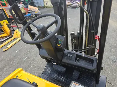 USED 1998 HYSTER E50XM-33