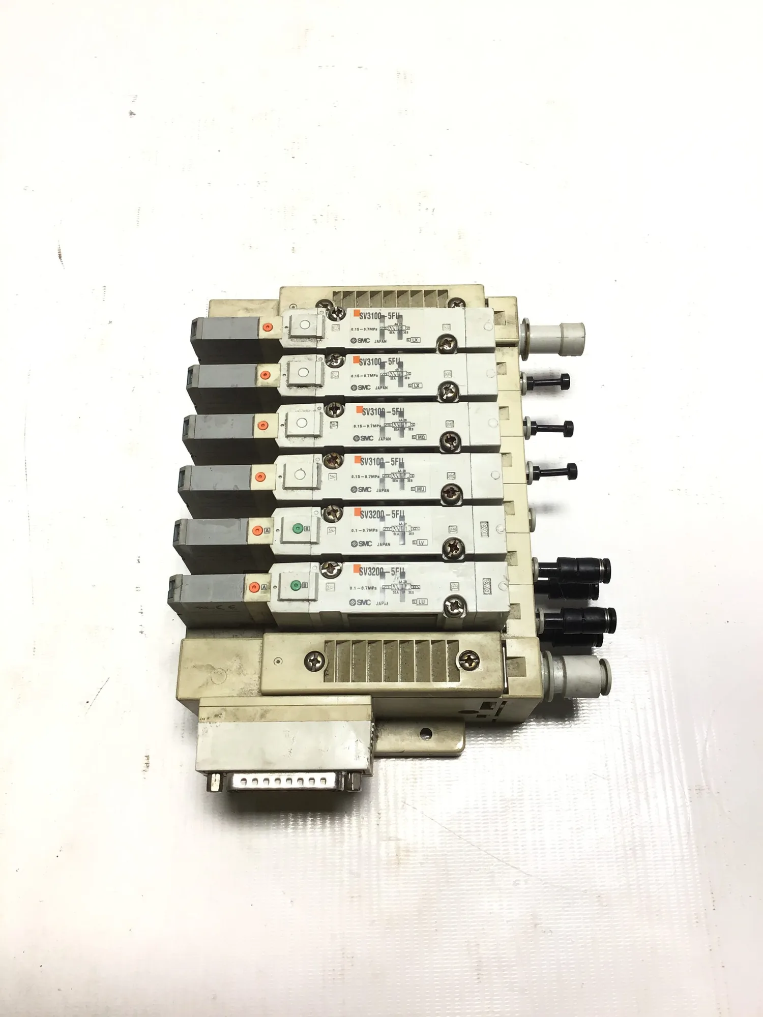 SMC SV3200-5FU Pneumatic Manifold Solenoid Valve 0.1-0.7MPa