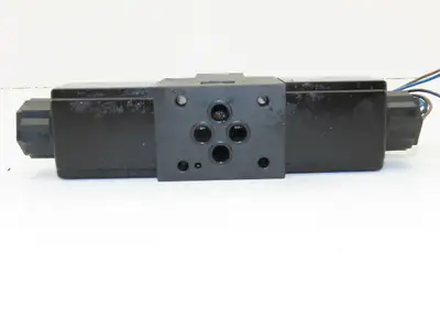 Northman SWH-G02-C2-A220-10 Hydraulic Solenoid Operated Direction Control Valve