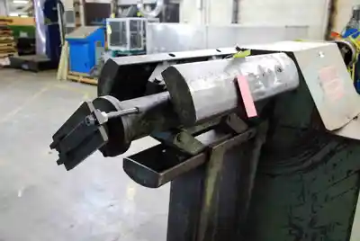 5,000 Lb. x 18″ FEED LEASE CORPORATION Single Arm Coil Reel