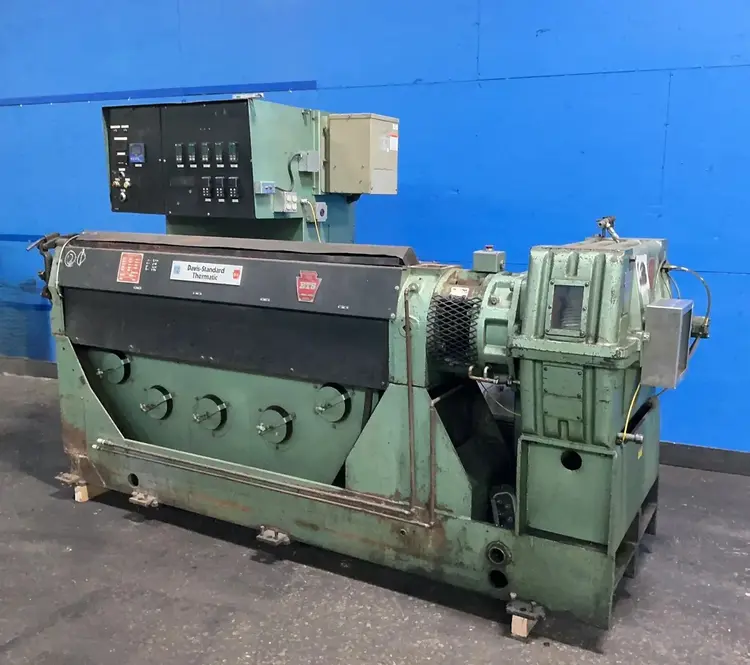 Used 1992 DAVISSTANDARD 35 IN 35 Extruders Ohio US | HGR 24 #1453630