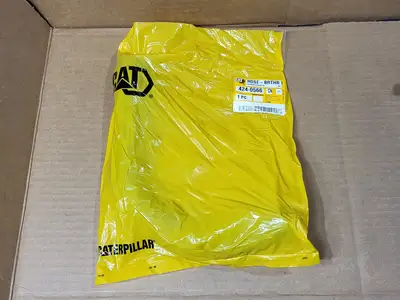 NEW CATERPILLAR 424-0566