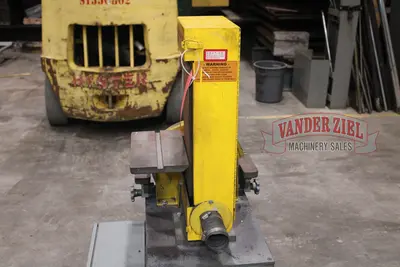 Used KALAMAZOO INDUSTRIES _UNKNOWN_ Belt Grinders Including Sanders Michigan US | Vander Ziel Machinery Sales #1262380