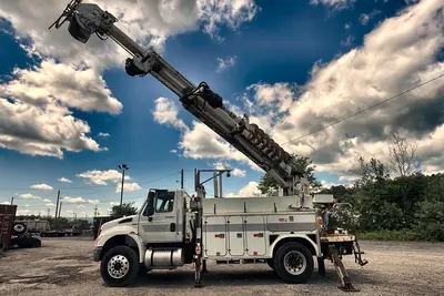 Used 2011 INTERNATIONAL 4400 DIGGER DERRICK Bucket (boom) trucks Pennsylvania US | Proxy Equipment #1378341