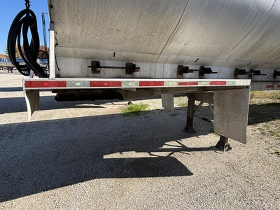 Used 2012 WARREN BULK FEED TRAILER Tanker Trailers Michigan US | Miedema Asset Management Group #1709523