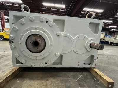 Koellmann Gearbox, Model UNEX 9.13, 700hp Rating with 1.6 Service Factor