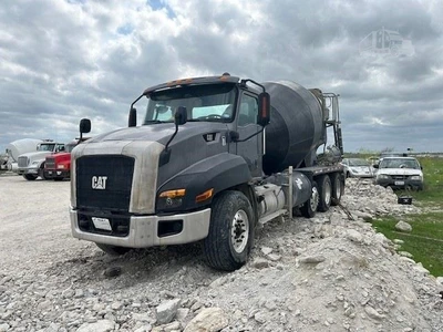 Used 2015 CATERPILLAR CT660S Concrete Mixer Trucks Texas US | Big D Heavy Equipment #1556971