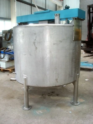 1,000L S/S Enclosed Mixing Tank